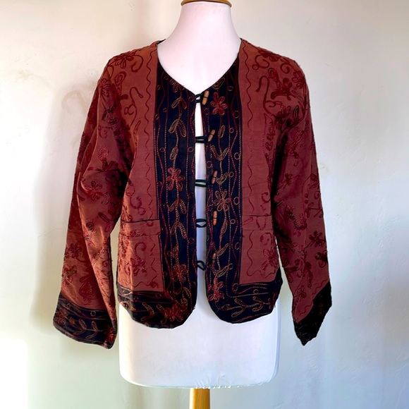 Her Style Boutique Fit for All Embroidered Vintage Style 100% Cotton Jacket - Picture 7 of 9